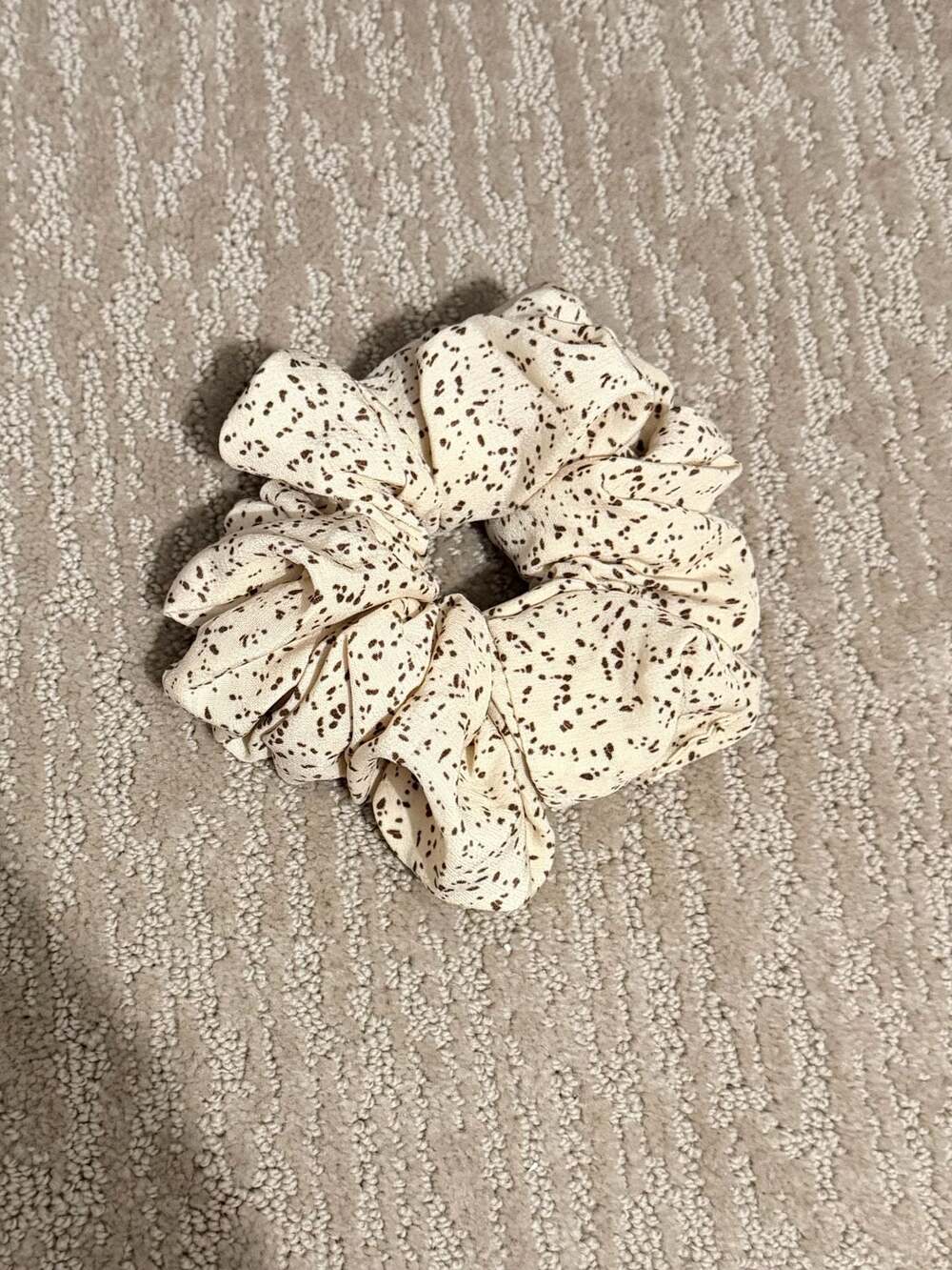 Kaxi Cream and Brown Speckled Print Scrunchie